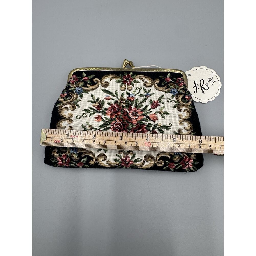 Vintage La Regale Clutch Coin Purse Floral Needlepoint Design Kiss Lock Clasp - Picture 2 of 8
